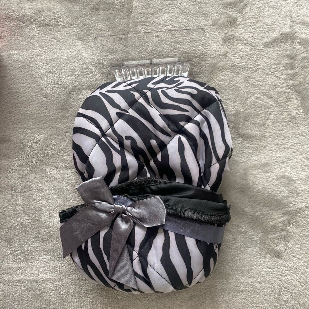 Ice Scraper in Zebra Design - Picture 3 of 4